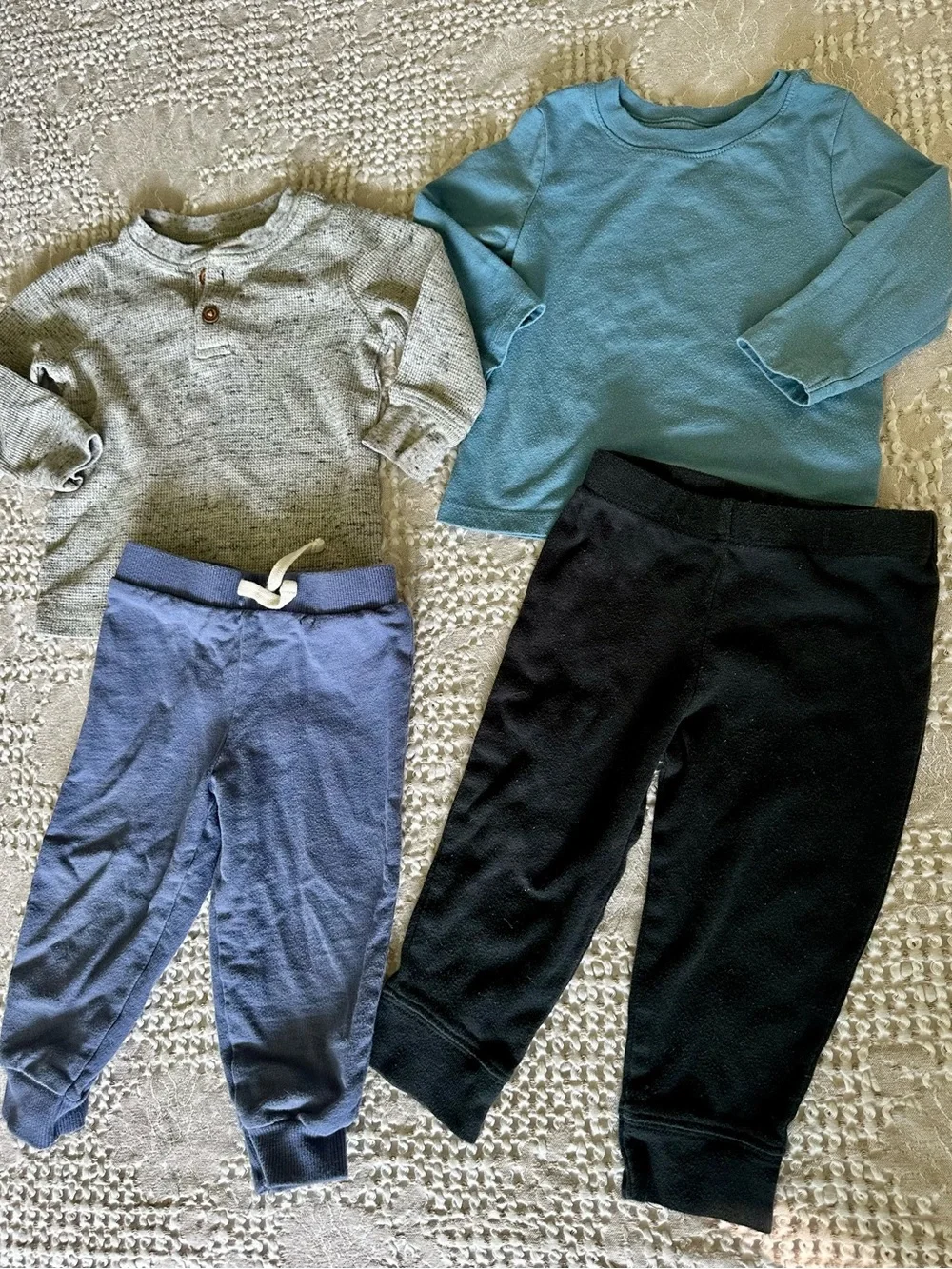 🦋(2) Infant Outfits